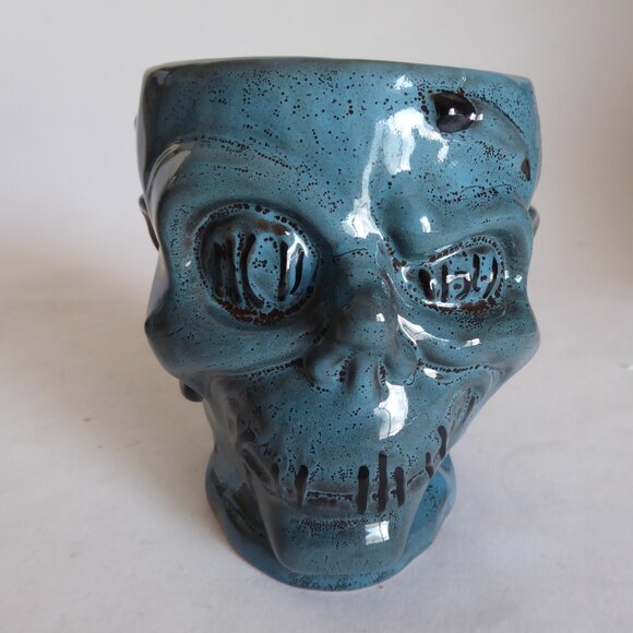 NEW 2012 1ST ED DISNEY TRADER SAM’S ENCHANTED BAR SHRUNKEN ZOMBIE HEAD TIKI MUG - Picture 2 of 14
